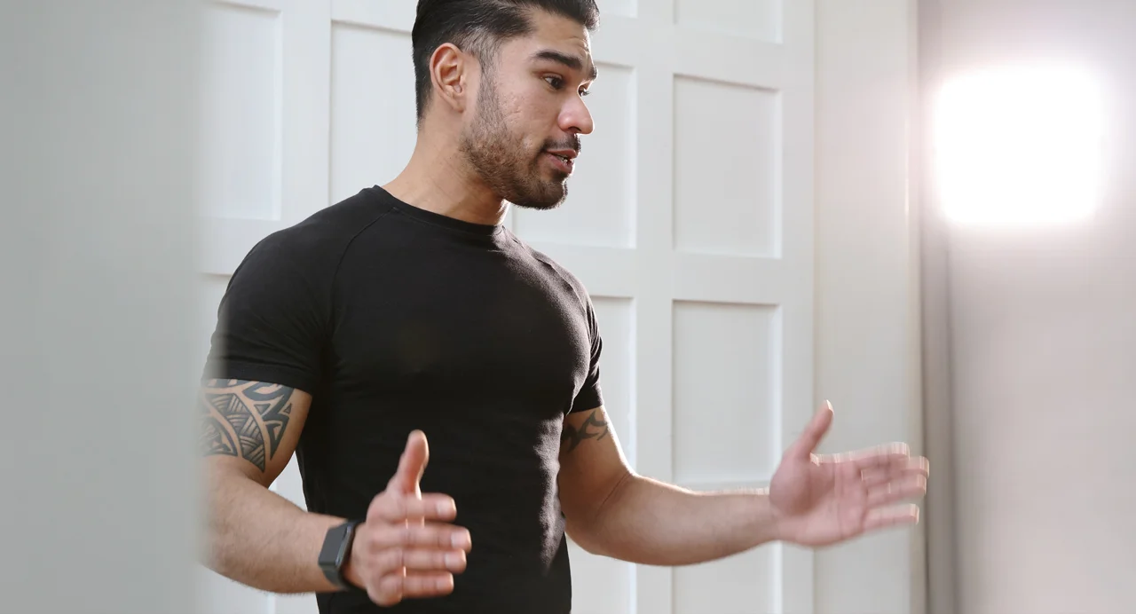 Ryan, self-defence instructor, explaining techniques.